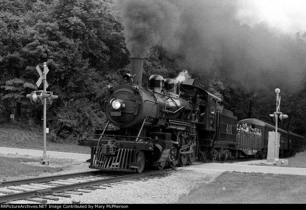 Southern Railway 401 at the Monticello Railway Museum